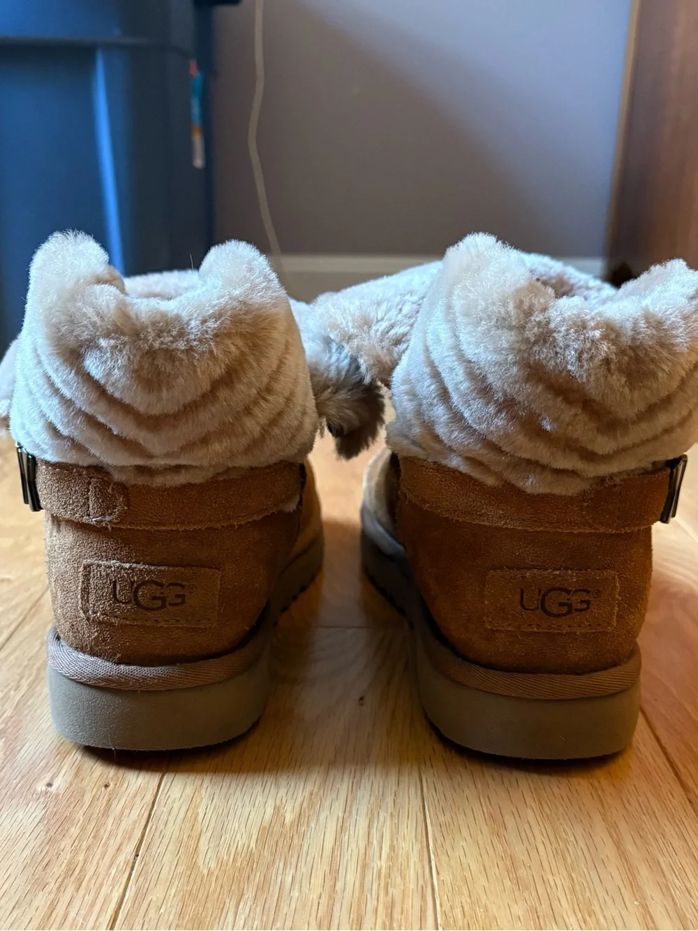 UGG Chestnut Brown Suede Shearling Ankle Booties